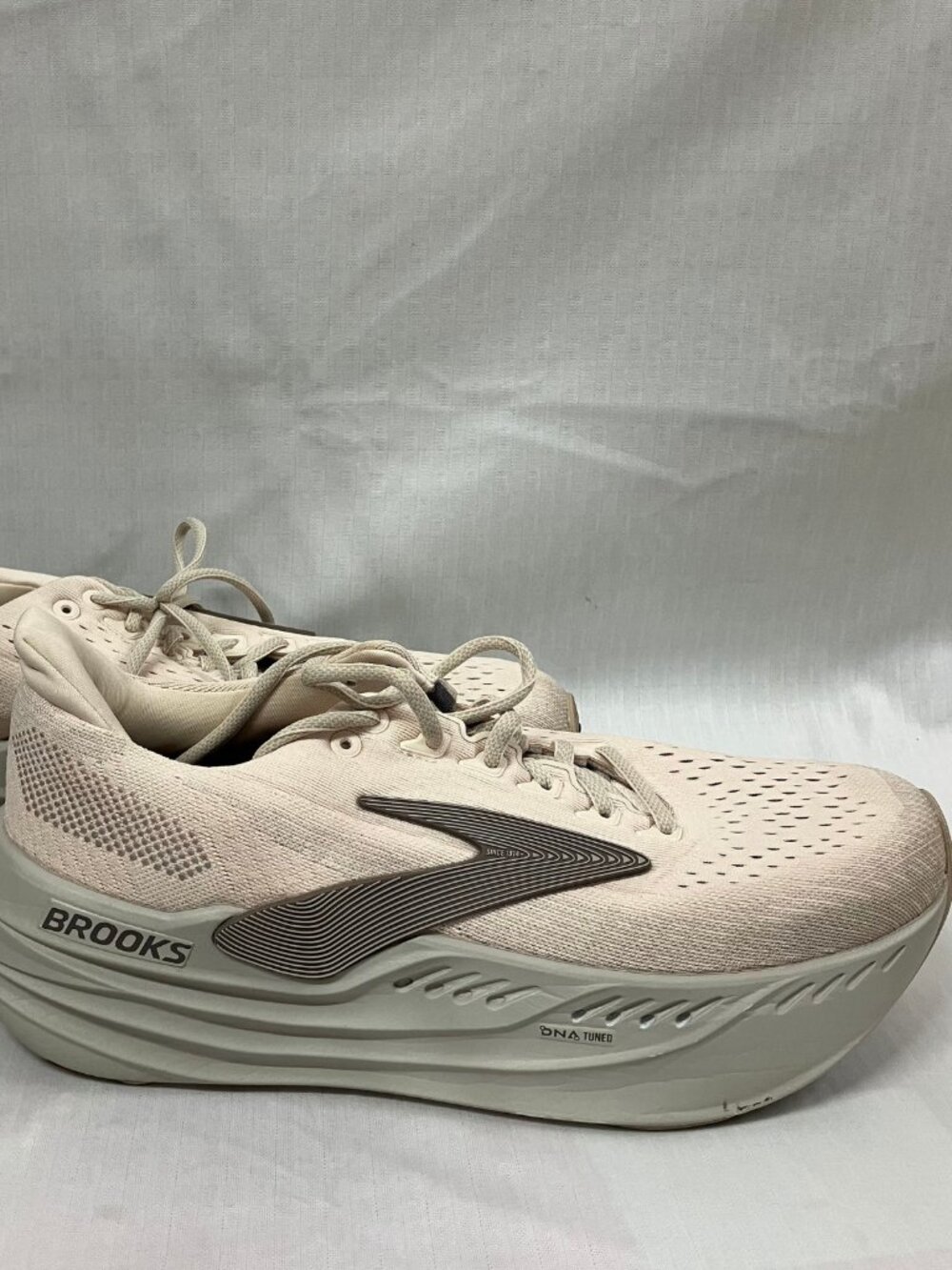 Brooks Glycerin Max Sneaker Men 12 Almond Peach DNA Tuned Lace-Up Running Shoes